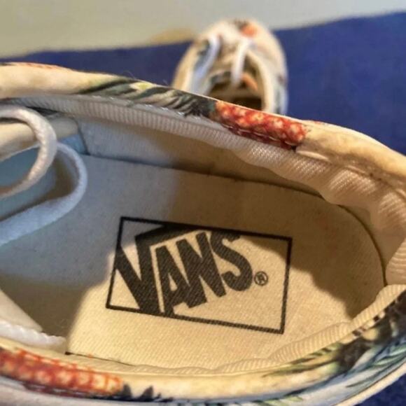 Vans Women's 6.5 Pineapple Print Lace Up Skater Tennis Shoe Sneakers - Picture 10 of 10